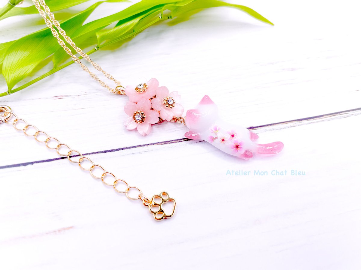 桜追っかけねこのネックレス〈リニューアル版〉 | Atelier Mon Chat Bleu