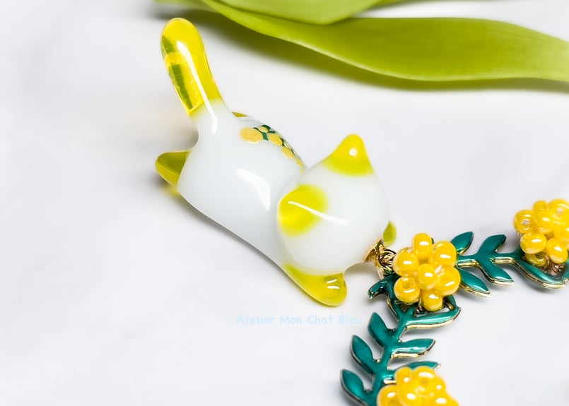 ミモザ追っかけねこのバッグチャーム〈リニューアル版〉 | Atelier Mon