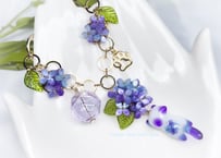 紫陽花追っかけねこのバッグチャーム　バイオレット×ブルー