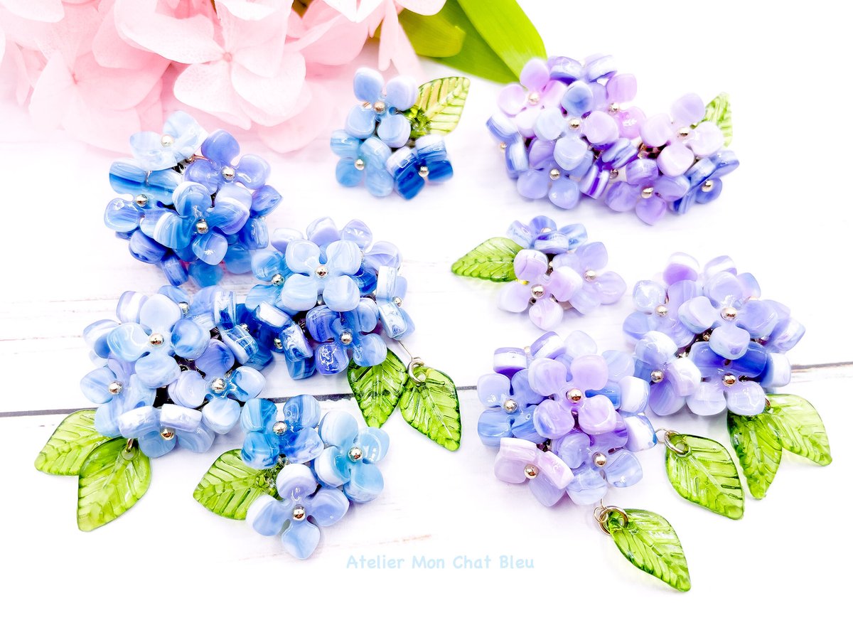 再販〉紫陽花のネックレス ほんのりブルー | Atelier Mon Chat Bleu