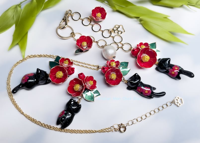 椿追っかけねこのピアス〈リニューアル版〉 | Atelier Mon Chat Bleu