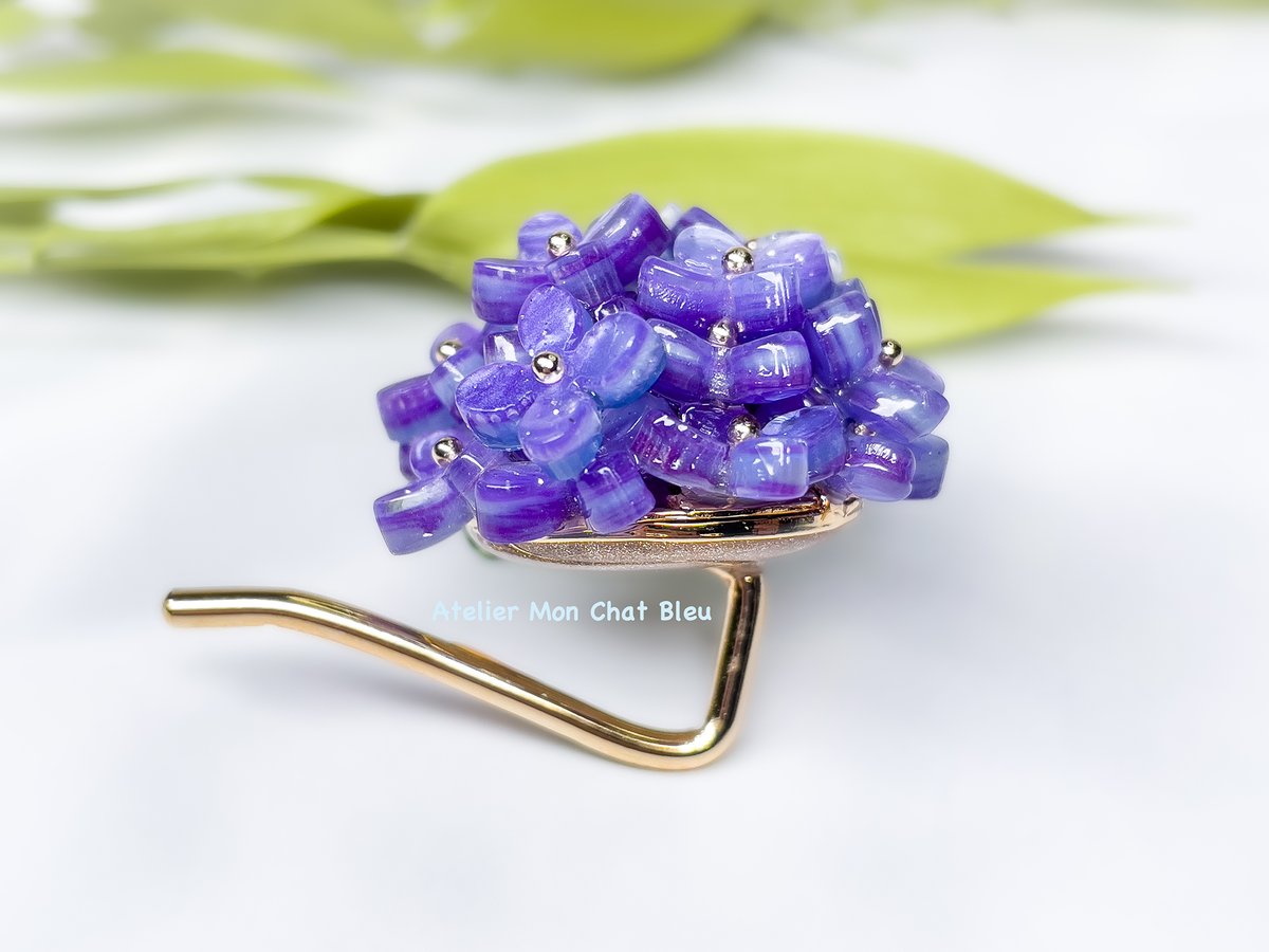 ブルーのみ！ヴィトライユ風ポニーフック⋆*✩ライトパープル ブルーのみ！ヴィトライユ風ポニーフック⋆*✩ライトパープル