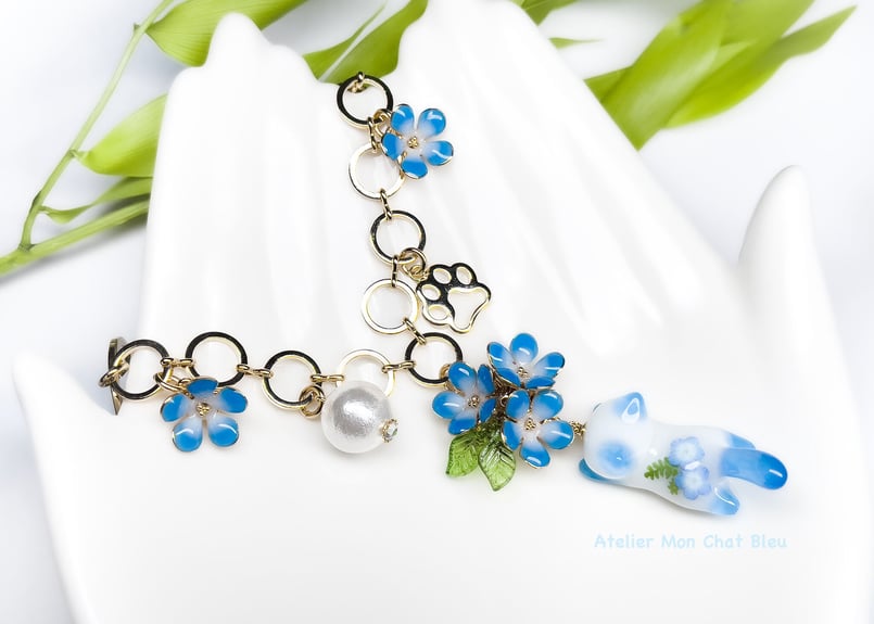 NO.2851☆ぐで猫 花柄 ハンドメイド チャーム NO.2851☆ぐで猫