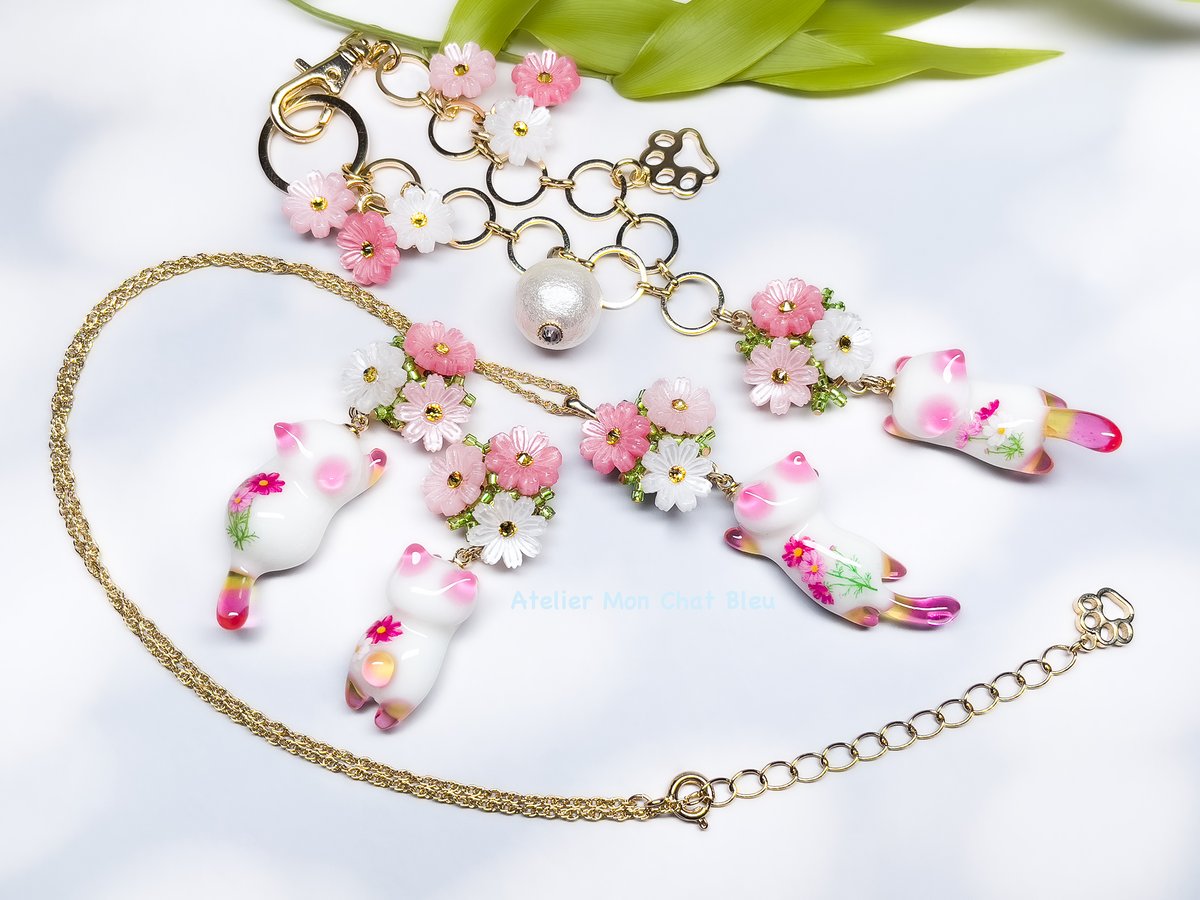 秋桜追っかけねこのバッグチャーム | Atelier Mon Chat Bleu