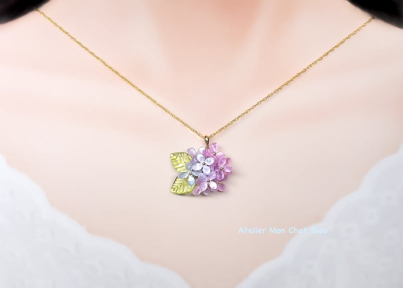 紫陽花のネックレス ピンク×ブルー | Atelier Mon Chat Bleu