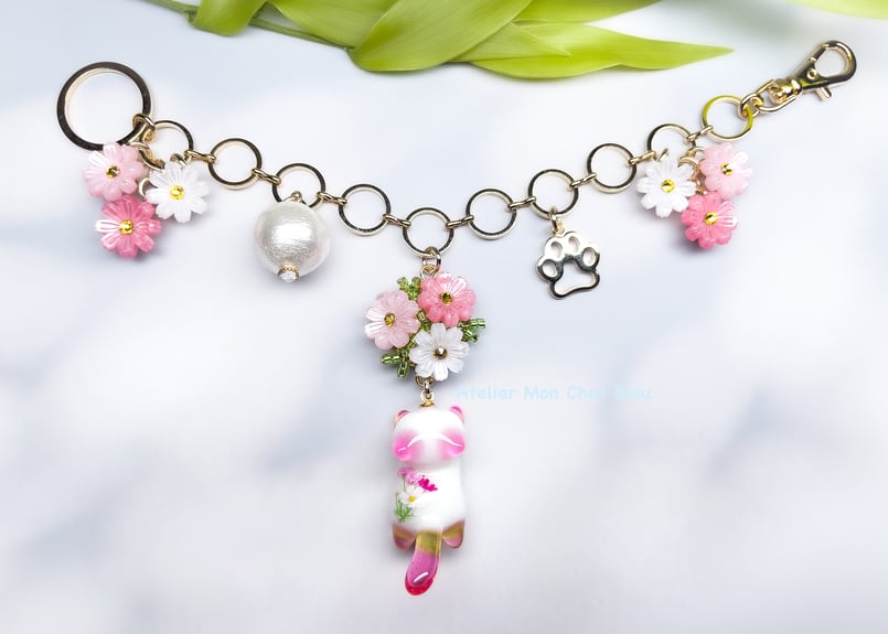 秋桜追っかけねこのバッグチャーム | Atelier Mon Chat Bleu