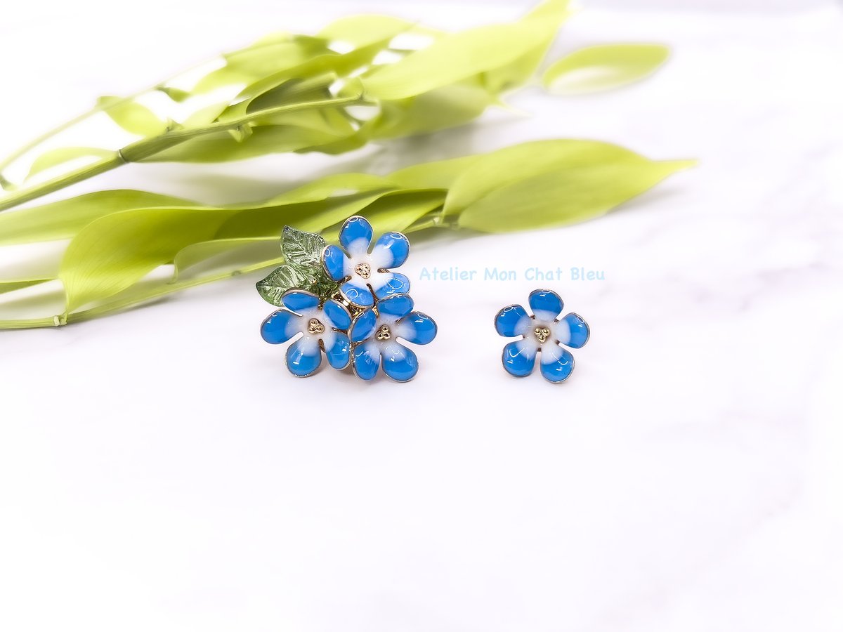 ネモフィラのピアス〈プチリニューアル版〉 | Atelier Mon Chat Bleu