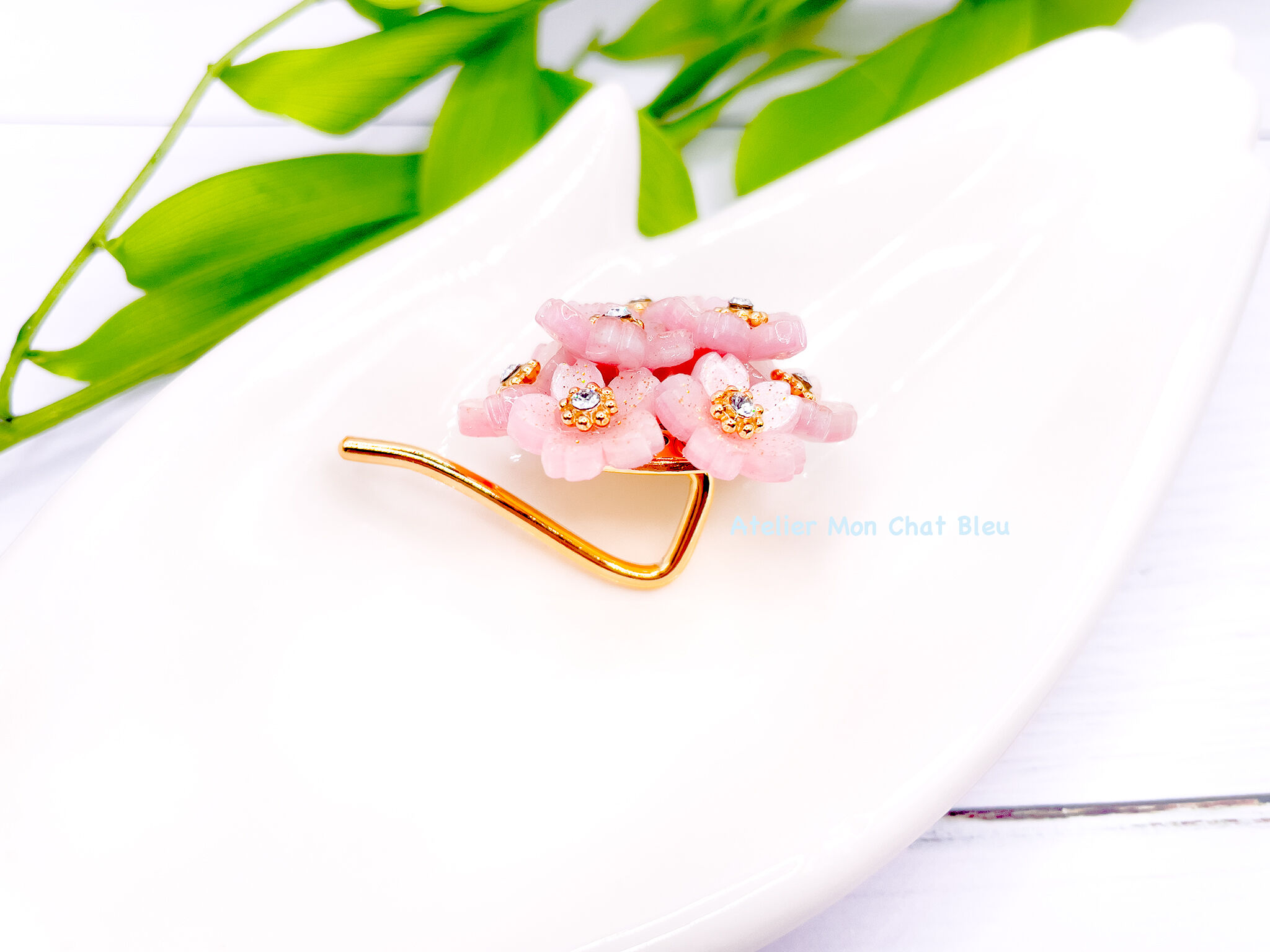 専用＊一番人気デザイン　ミルキーピンク　シンプル　上品　ハンドメイドポニーフック 桜満開ポニーフック | Atelier Mon Chat Bleu