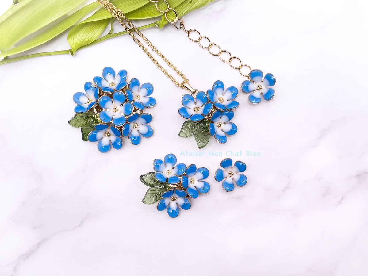 ネモフィラのピアス〈プチリニューアル版〉 | Atelier Mon Chat Bleu
