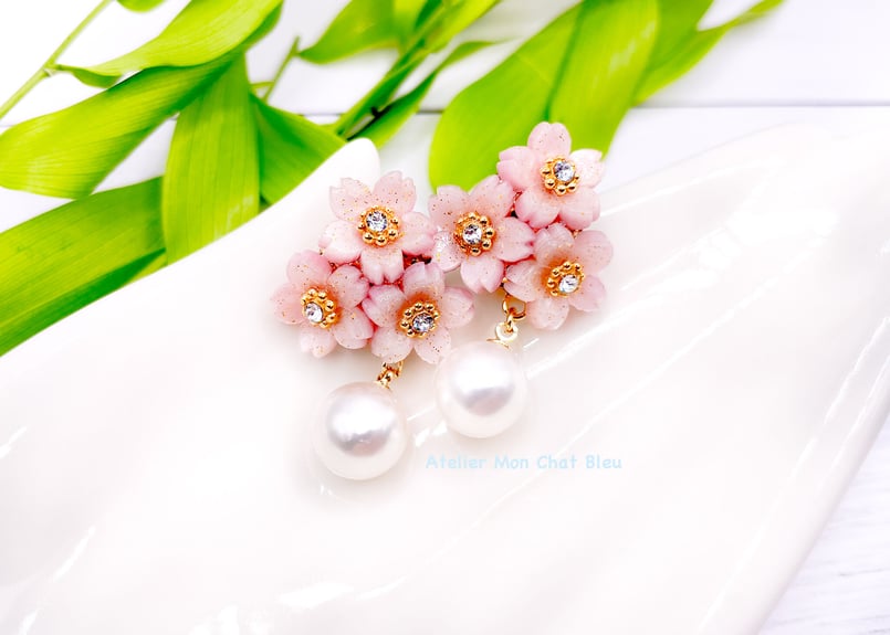 さくらピアス 春 パール ゆらゆら レース 桜色の丸いレースと揺れるはなびら「星華〜花霞〜」 タティング