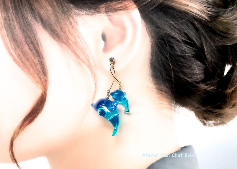 イルカのモビールピアス | Atelier Mon Chat Bleu