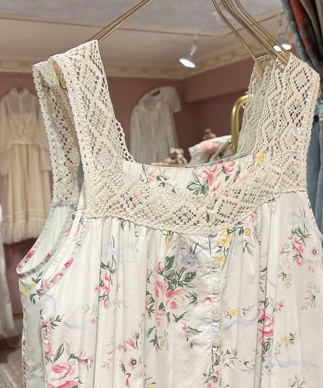 Victoria's secret vintage ribbon bouquet pattern no sleeve dress
