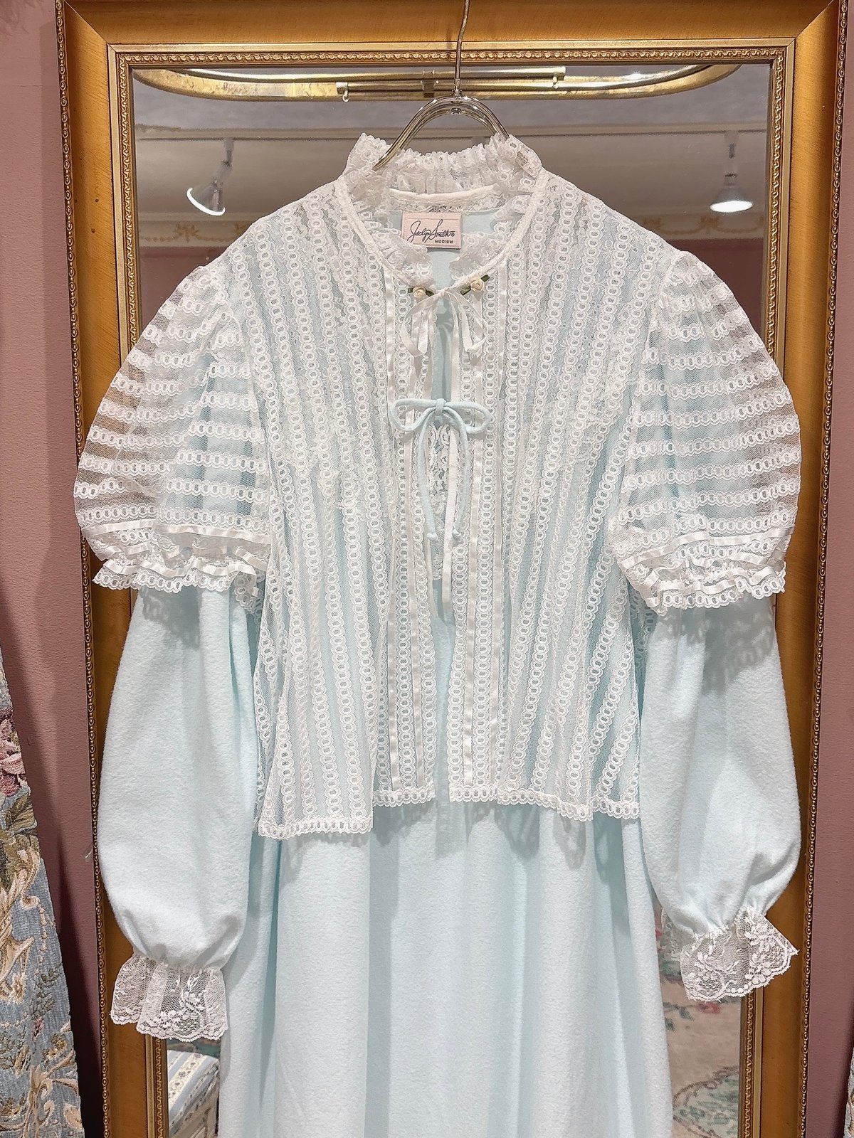 hardys 古着　ヴィンテージ　レース　ブラウス　vintage web shop items🍬♡ こちらの2点をweb shopに掲載致しました🎀 web