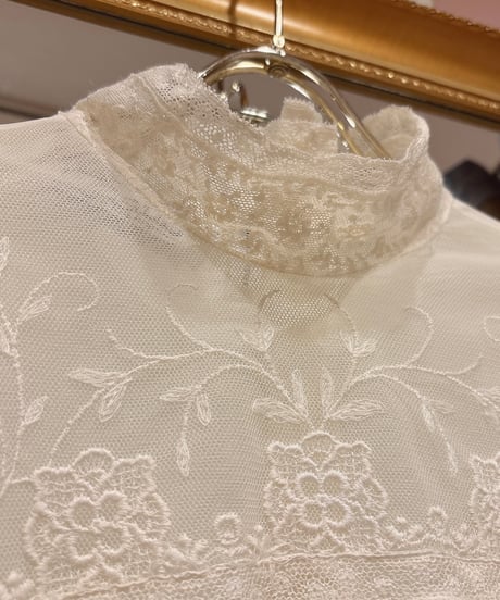 70s vintage high neck lace blouse