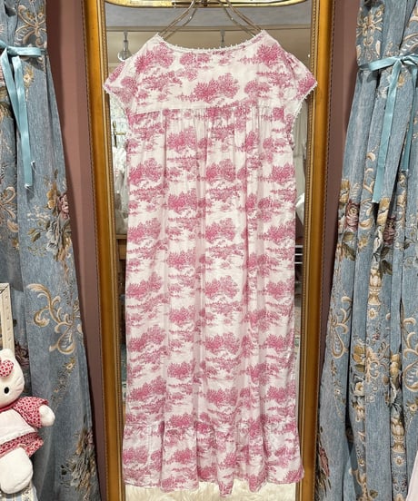 Toile de Jouy sleeve dress
