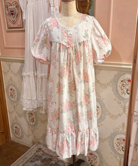 80s vintage floral puff sleeve dress