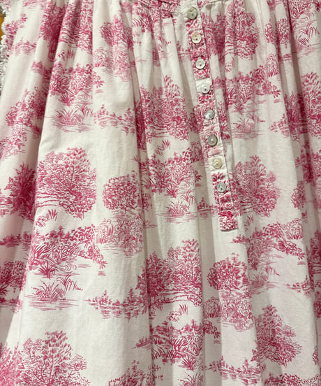 Toile de Jouy sleeve dress