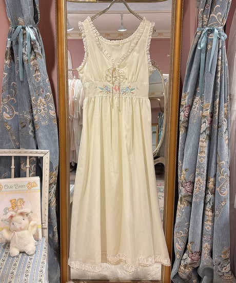70s vintage lace-up flower embroidered no sleeve dress