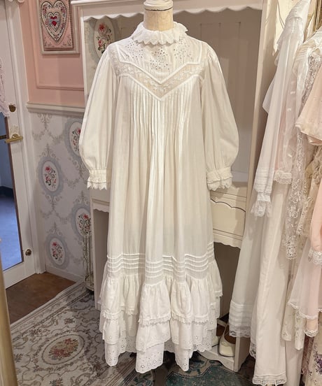 70s vintage flower embroidered white lace dress