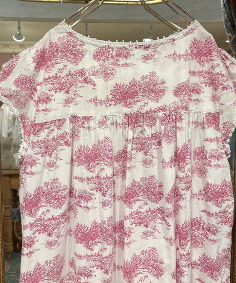 Toile de Jouy sleeve dress