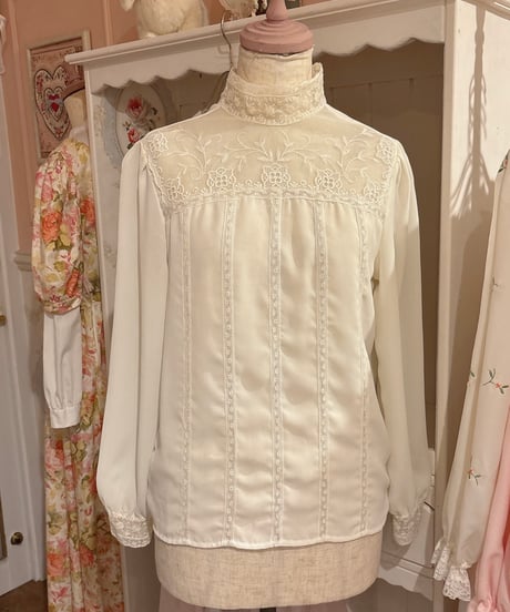 70s vintage high neck lace blouse