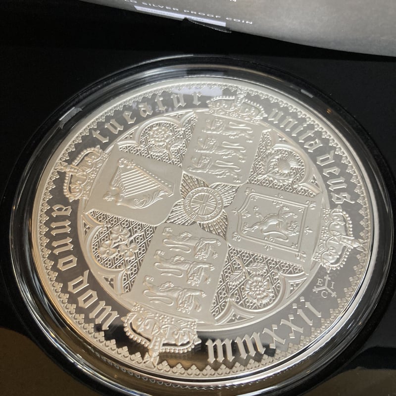 1kg銀貨・発行50枚】ゴチッククラウン セントヘレナ マスターピース版