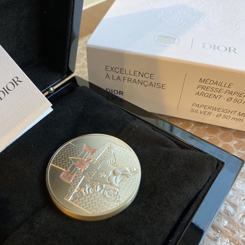 DIOR公式 ディオール シルバーメダル 銀 ミスディオールモチーフ
