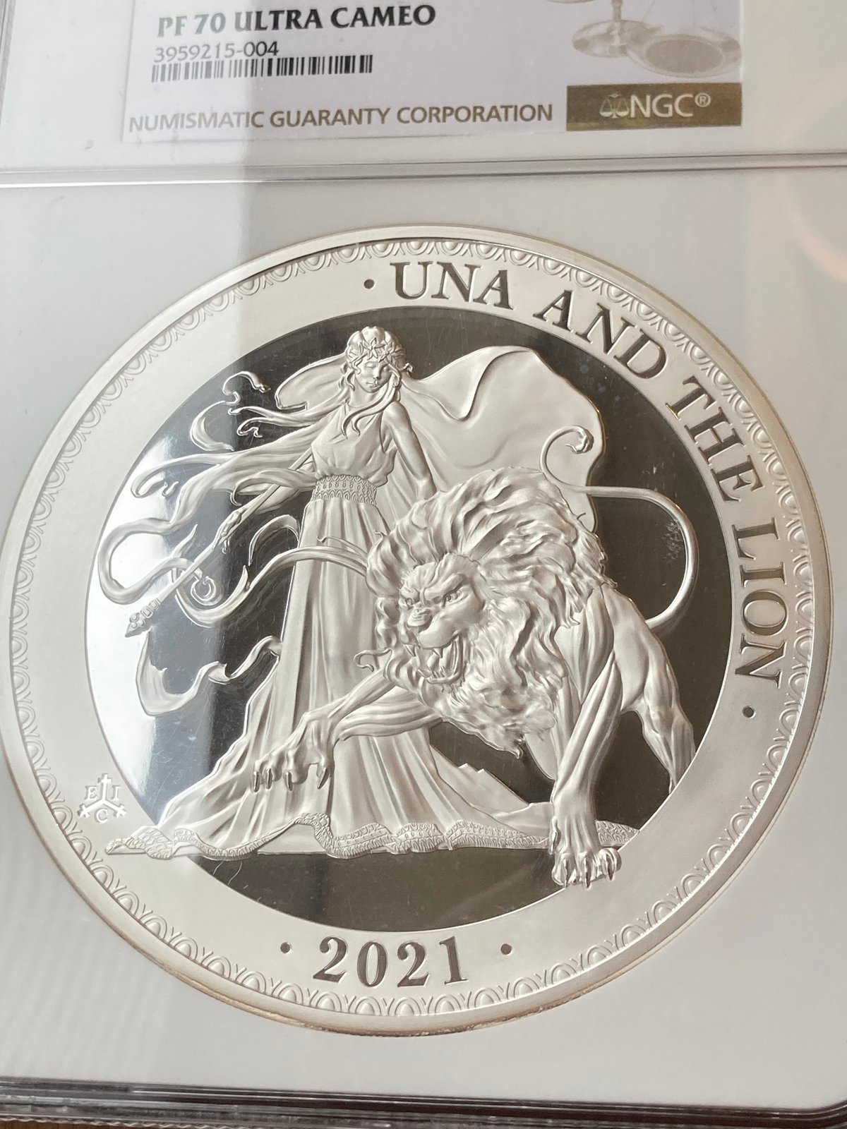 銀貨 雄雌ライオン NGC PF70 純銀 ギルト 特別ラベル 1オンス 1oz 2021 ウナライオン セントヘレナ 1オンス シルバー 銀貨 NGC PF70