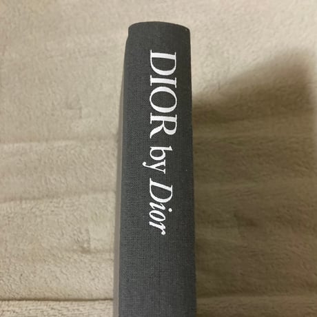 【日本未販売】 Dior公式 クリスチャン・ディオール 自伝 V&A ヴィクトリア・アルバート美術館 ロンドン CHRISTIAN DIOR 店舗 インテリア