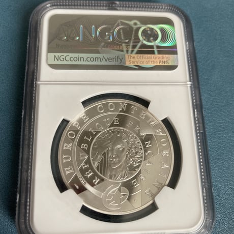 イヴ・サンローラン 生誕80周年記念銀貨 2016年 フランス造幣局 10ユーロ シルバープルーフコイン NGC鑑定PF69 YVES SAINT LAURENT　※ファッション・アクセサリーではない