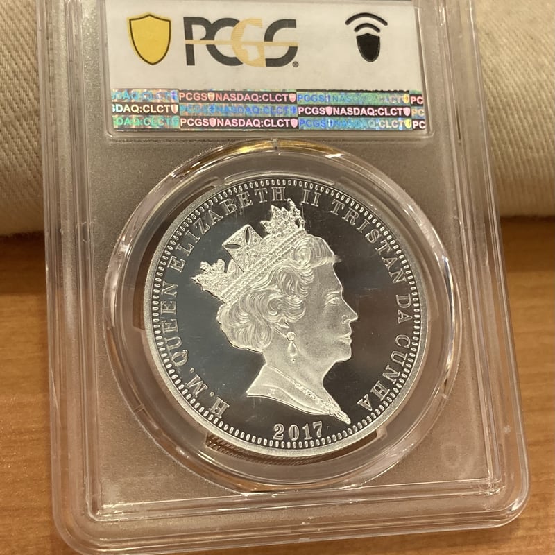 ダイアナ妃記念 1999 エリザベス2世 ダイアナ妃追悼記念 5ポンド金貨 NGC PF69UC 箱