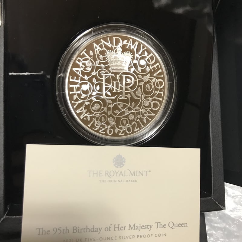 2021 エリザベス女王生誕95周年ラバーズノットティアラ NGC PF70 ② 2021 エリザベス女王生誕95周年ラバーズノットティアラ NGC PF70③