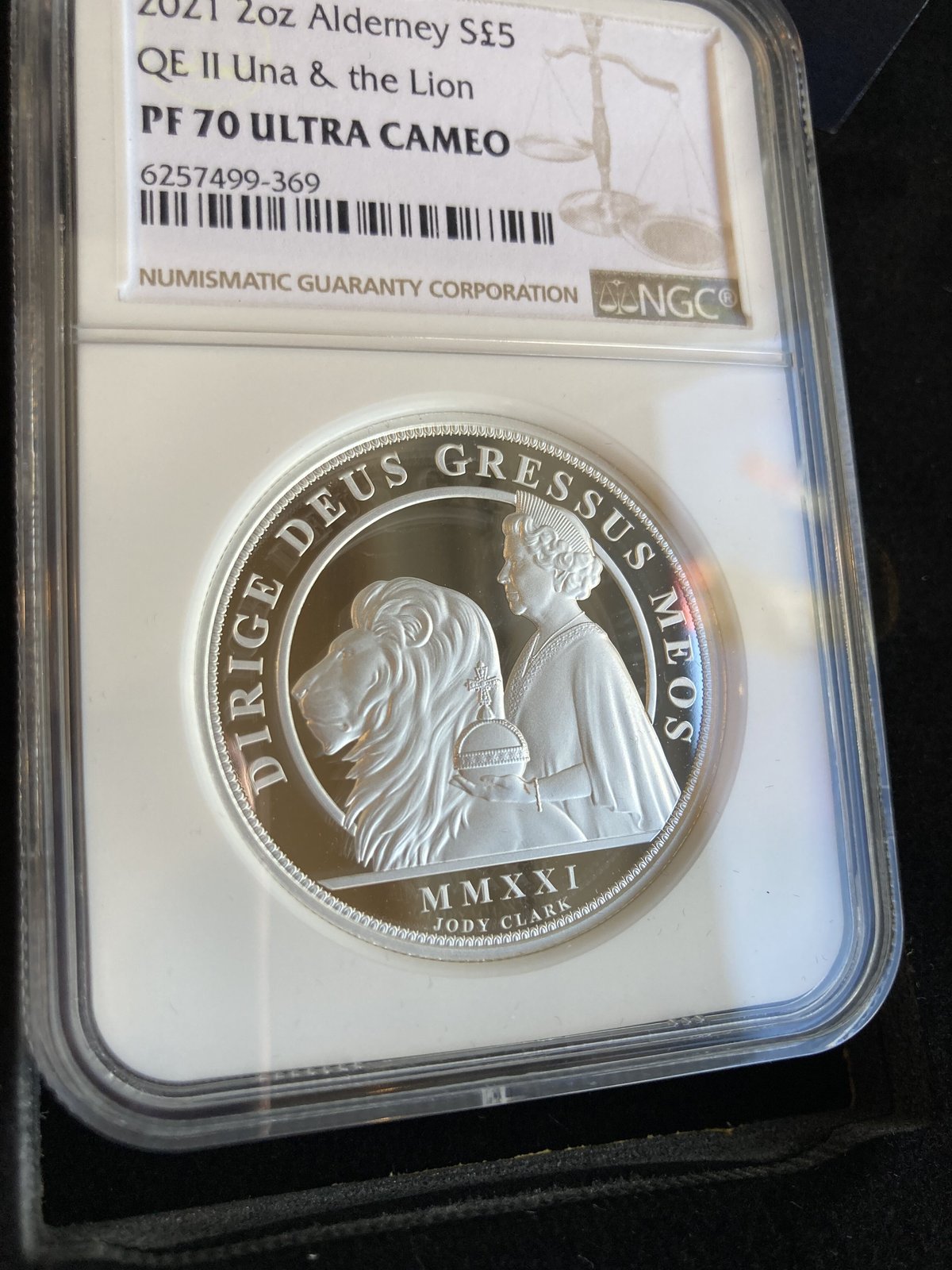 2021 ブリタニア ライオン 2ポンド プルーフ銀貨 NGC PF70UCFR NGC鑑定PF70確定品】ウナとライオン 2021年 オルダニー島 2