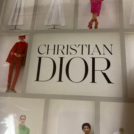 【新品未開封・日本未販売】Dior公式 クリスチャン・ディオール アートブック 展示目録 作品集 V&A ヴィクトリア・アルバート美術館 ロンドン CHRISTIAN DIOR 店舗 インテリア