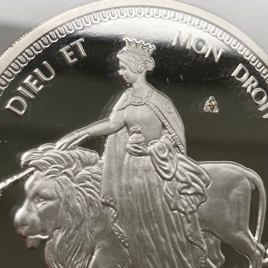 6841498e7656e283309314de