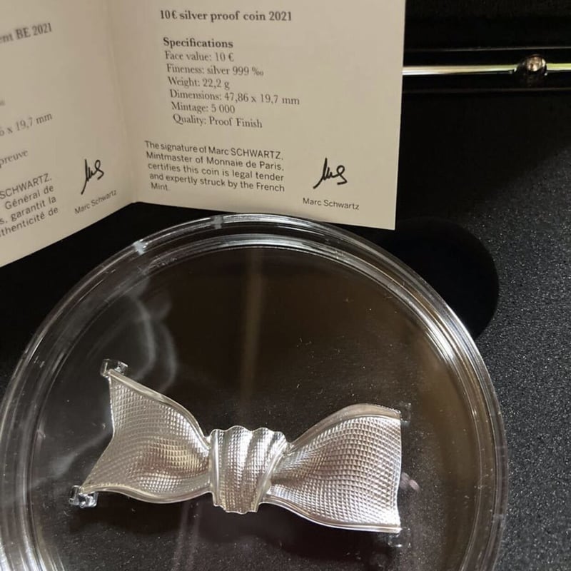 ディオール　シルバー925 リボン　ブローチ Dior公式 フランス造幣局 2021 ディオール 10ユーロ銀貨 リボン型