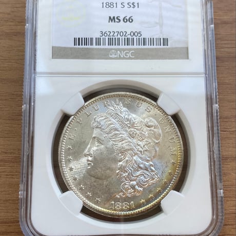 モルガン銀貨　ネックレス　k18フラワーメタル付き モルガン銀貨 ネックレス k18フラワーメタル付き