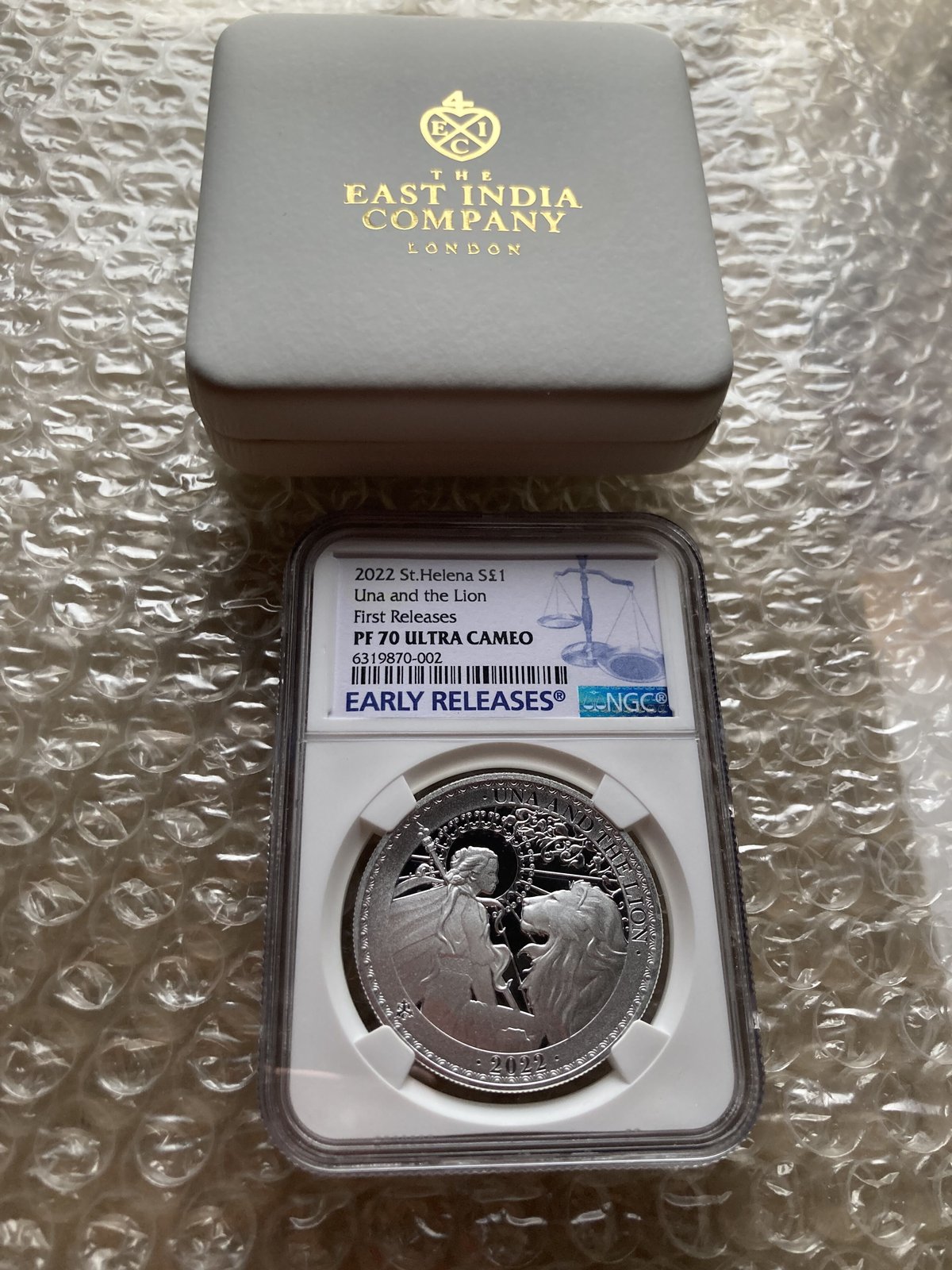 NGC鑑定PF70FR】2022年度版 ウナとライオン セントヘレナ 1オンス銀貨