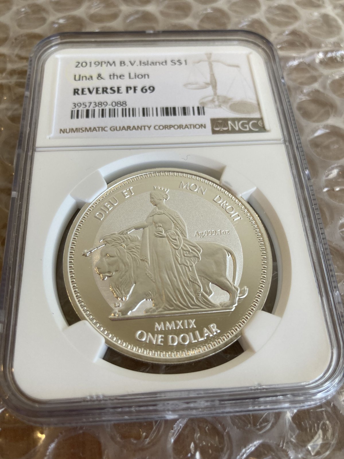 2019 イギリス領ヴァージン諸島 ウナとライオン 1オンス 銀貨 ヴィクトリア NGC鑑定PF69】ウナとライオン 2019 イギリス領 ヴァージン諸島 1