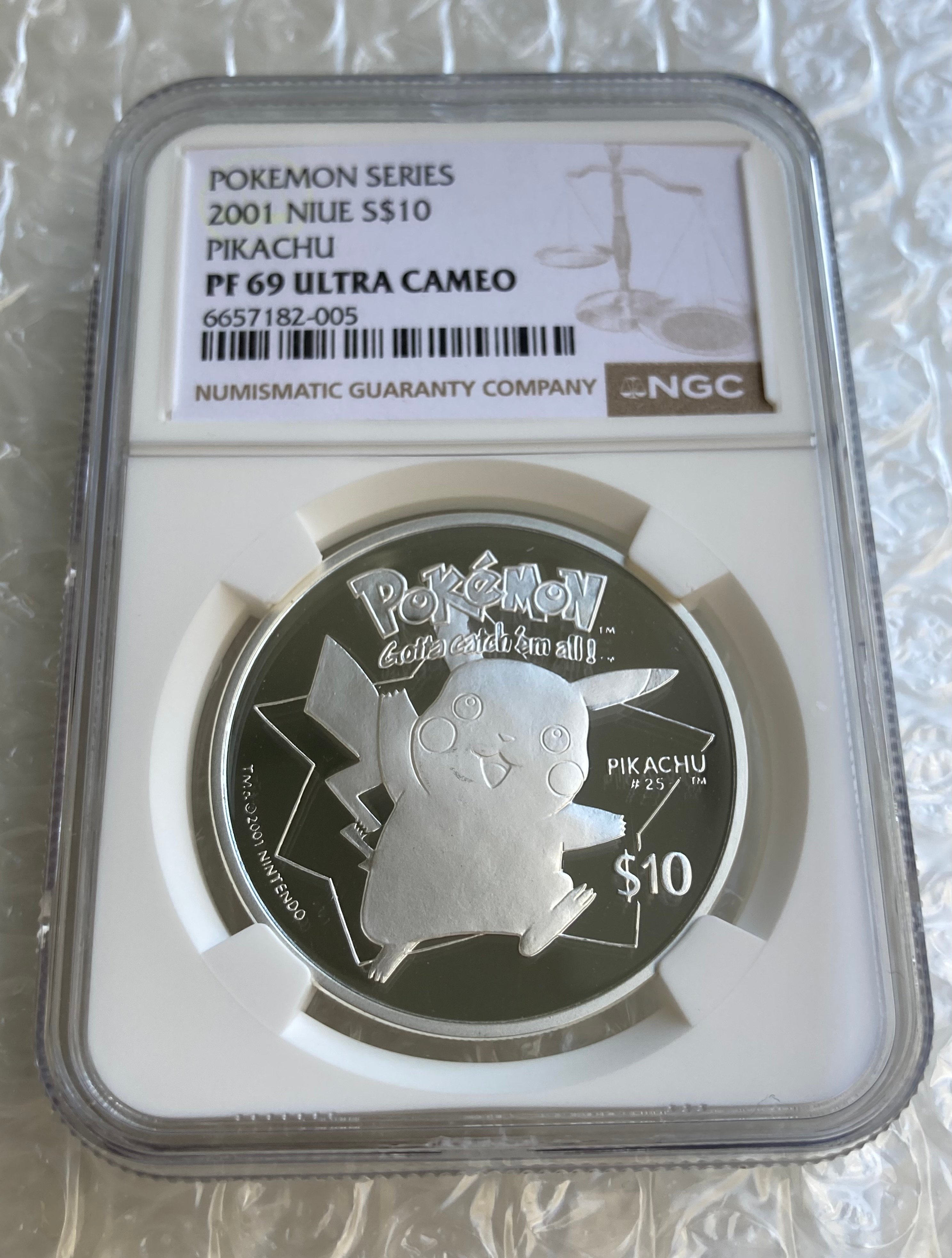 NGC鑑定PF69】 ニウエ 2001年 ポケモン ピカチュウ 10ドル銀貨