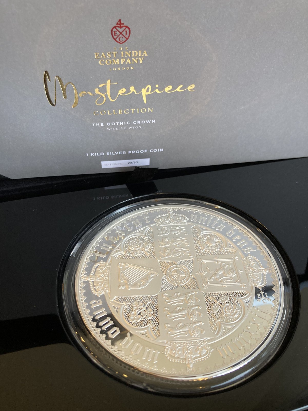 2022 セントヘレナ ゴシッククラウン 2oz 銀貨 箱付 - 旧貨幣/金貨