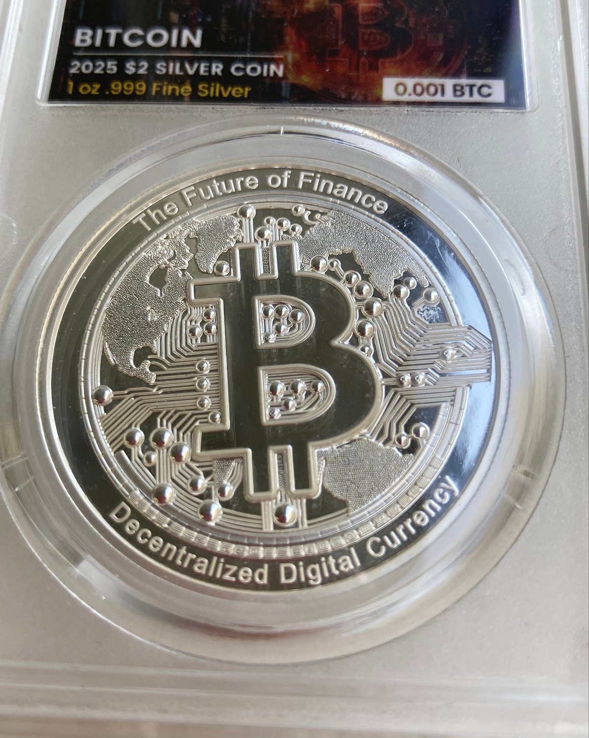 0.001BTCが内蔵】ビットコイン モチーフ ミントパーフェクトスラブ入り