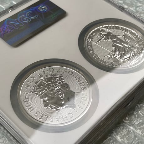【デュアルホルダー・2枚組スラブ】NGC鑑定MS69 チャールズ3世戴冠式 ブリタニア銀貨セット シルバーコイン ロイヤルミント BRITANNIA Royal Mint