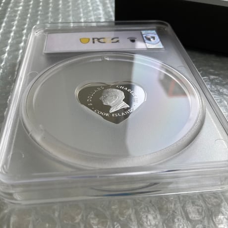 発行即日鑑定!! PCGS鑑定PR70+FDI ハート型コイン クック諸島 2025年 ブリリアント・ラブ スワロフスキー クリスタル シルバーハート 花 銀貨 シルバープルーフコイン