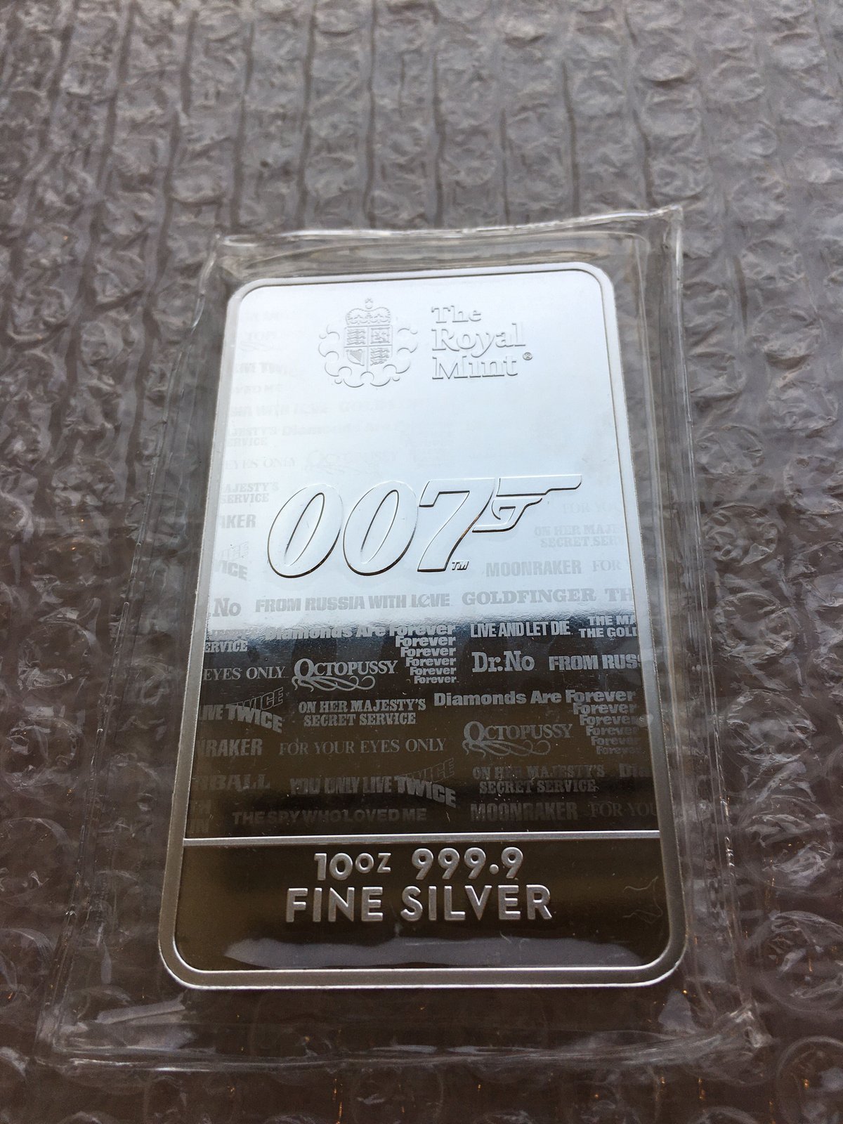 ※特別出品　007 10オンス 純銀 シルバーバー 英国 イギリス ロイヤルミント James Bond 10oz silver bar Royal  Mint インゴット 延べ板