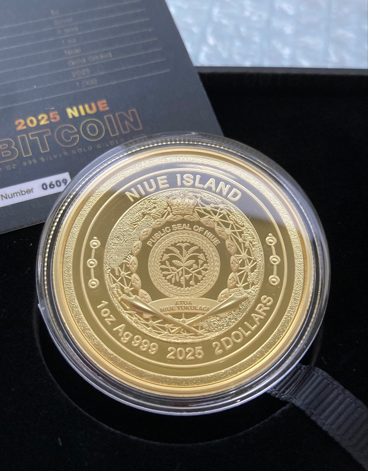 ニウエピュアシルバーブラップラチナビット　世界限定100 Gilt版 ビットコイン モチーフ 2025年 ニウエ国 2ドル 1オンス銀貨