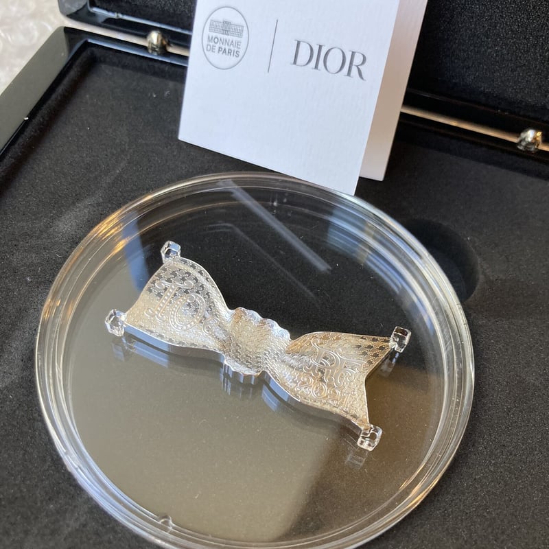 Dior公式 フランス造幣局 2021 ディオール 10ユーロ銀貨 リボン型