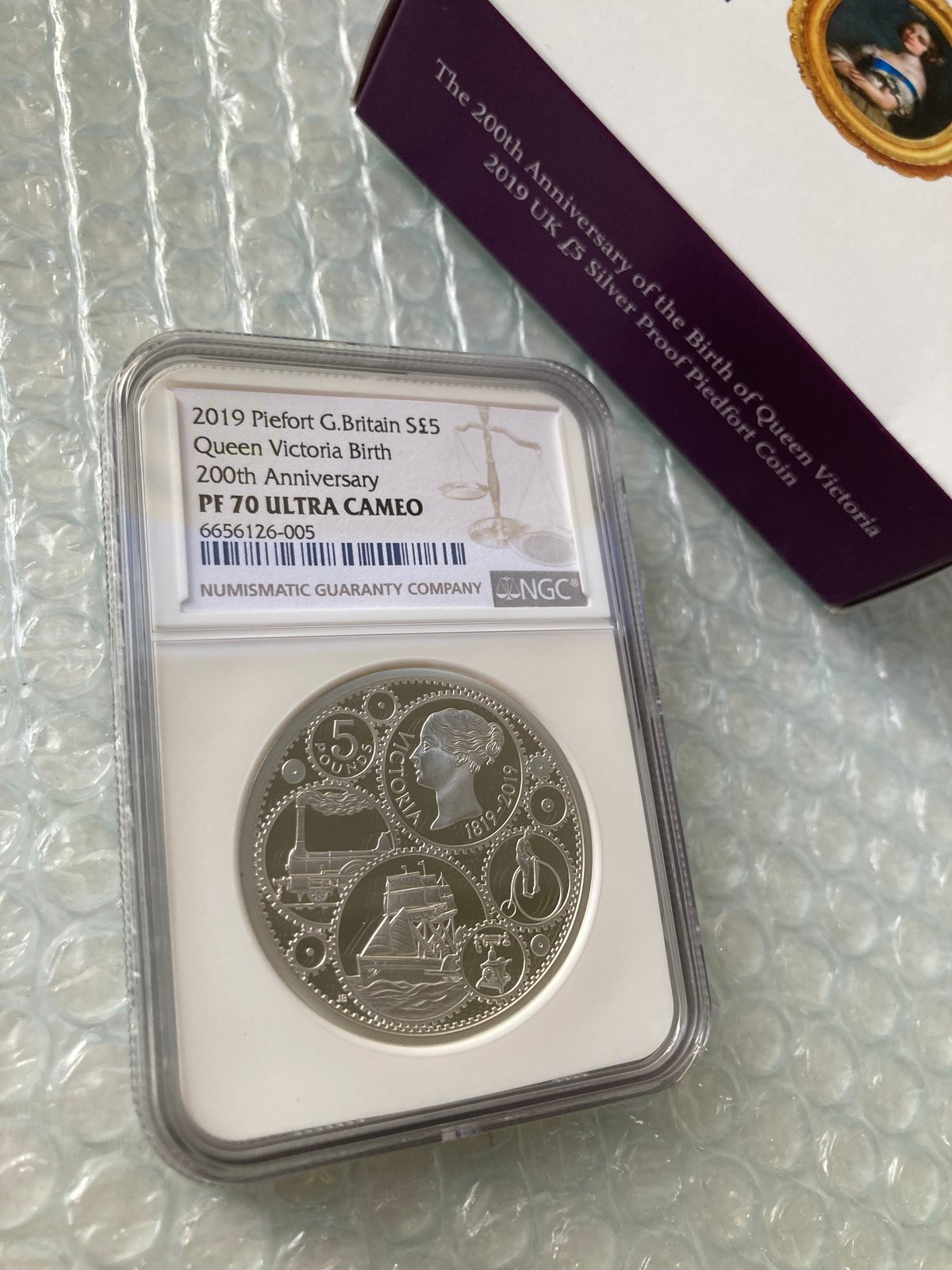 ☆NGC☆最高鑑定☆2001 PF70 イギリス ビクトリア女王100周年 銀貨