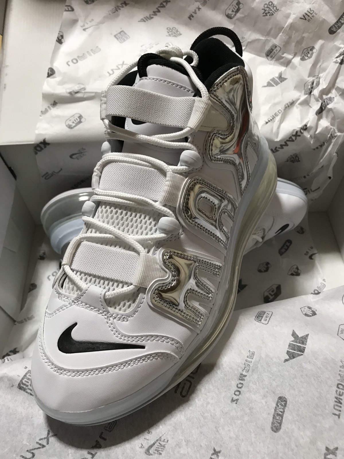 履き口紐希少✨NIKEエアモア　アップテンポ　ホワイトシルバー WHITE/SILVER