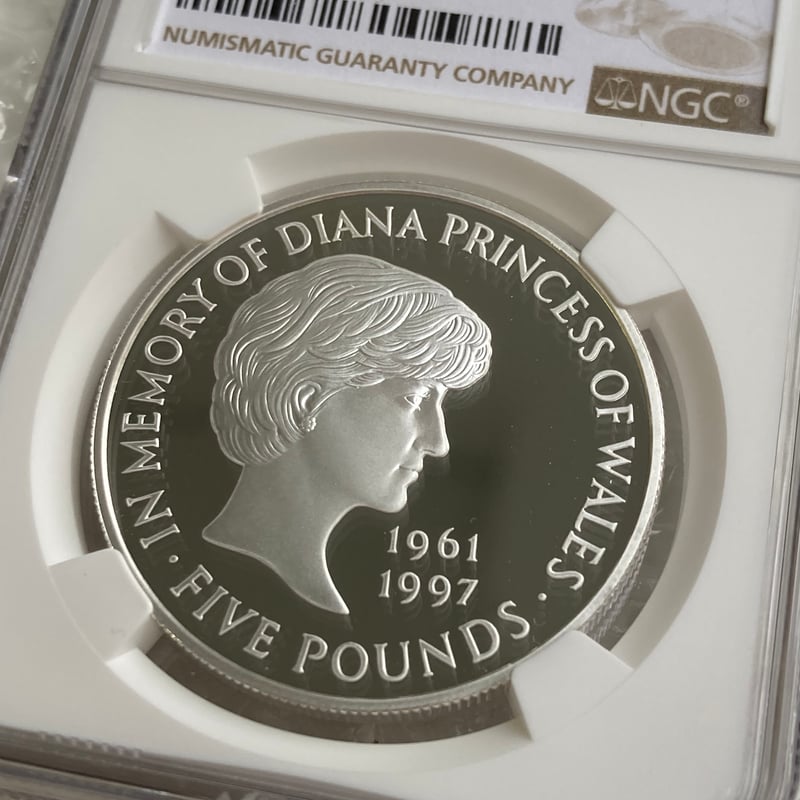 1999年 ダイアナ妃 5ポンド 銀貨 コイン NGC PF67UC 043 1999年 ダイアナ妃 5ポンド 銀貨 コイン NGC PF67UC 043 - メルカリ